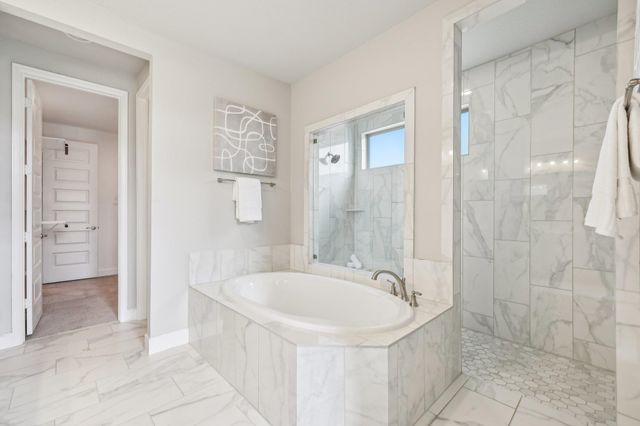 131 Kellogg LN, Bastrop, TX 78602