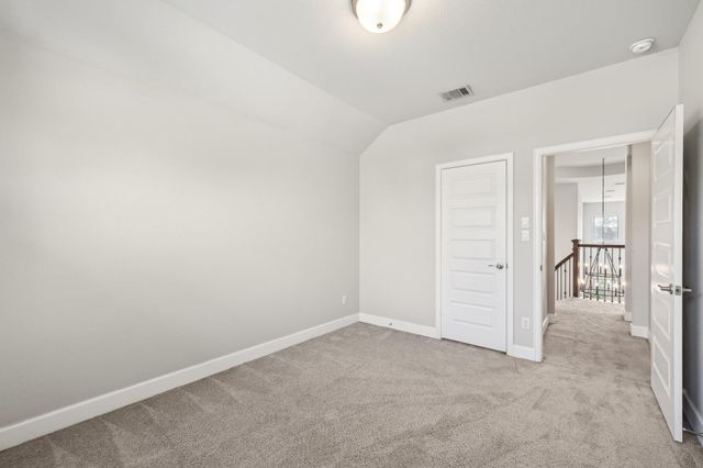 131 Kellogg LN, Bastrop, TX 78602