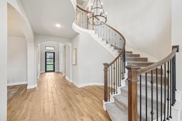 131 Kellogg LN, Bastrop, TX 78602