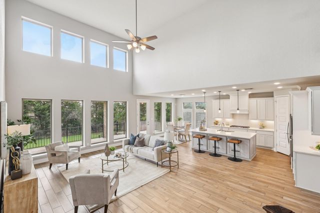 131 Kellogg LN, Bastrop, TX 78602
