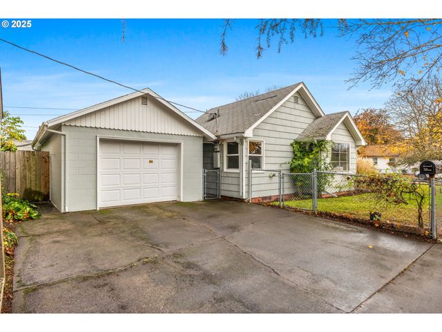 1605 Cottage St, Salem, OR 97301