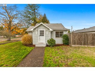 1605 Cottage St, Salem, OR 97301