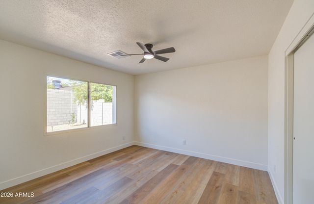 2520 E DAHLIA Drive, Phoenix, AZ 85032