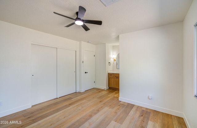 2520 E DAHLIA Drive, Phoenix, AZ 85032