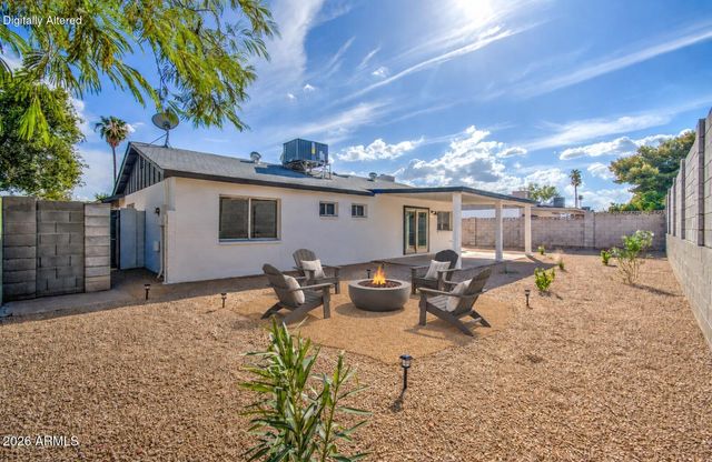 2520 E DAHLIA Drive, Phoenix, AZ 85032