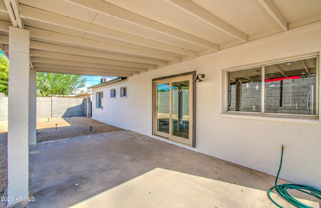 2520 E DAHLIA Drive, Phoenix, AZ 85032