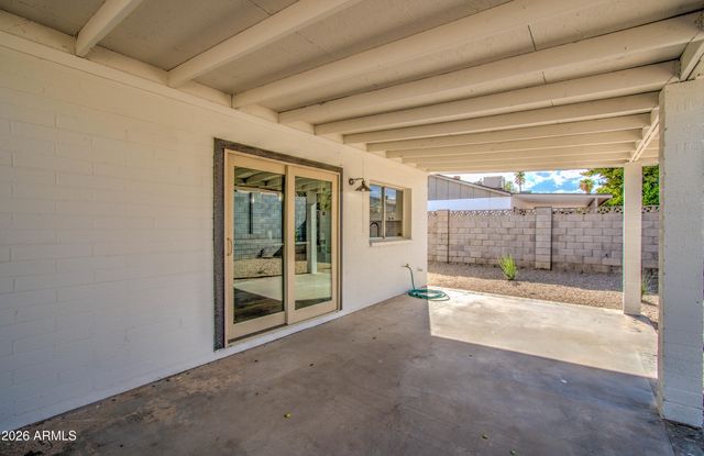 2520 E DAHLIA Drive, Phoenix, AZ 85032