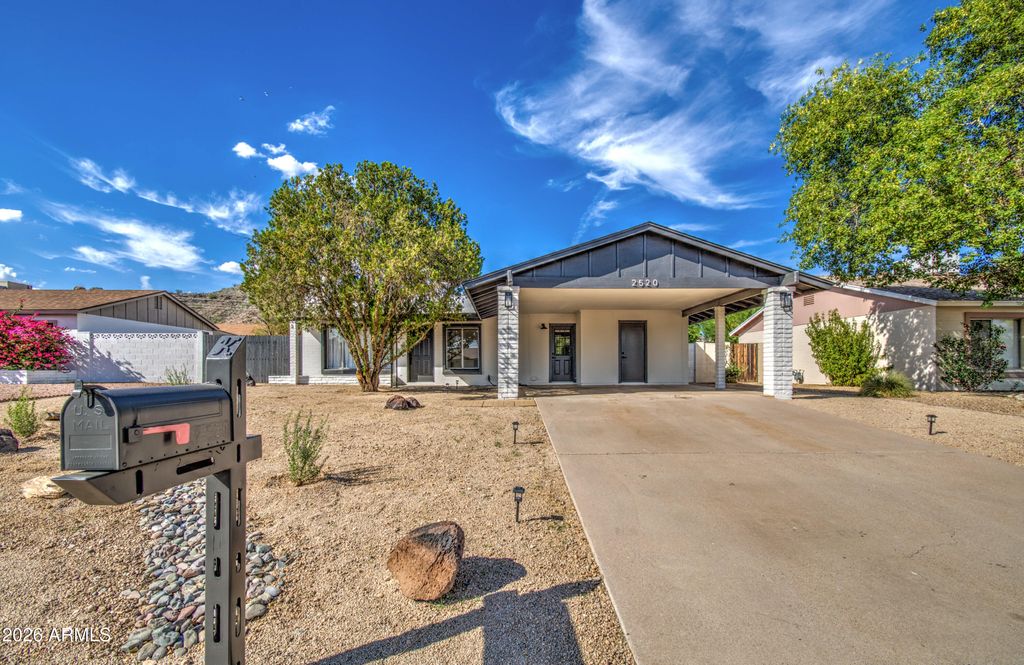 2520 E DAHLIA Drive, Phoenix, AZ 85032 — photo 4