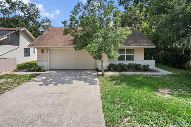 2 Woodmill Court, Homosassa, FL 34446