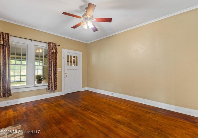 204 5th Avenue, Hattiesburg, MS 39401