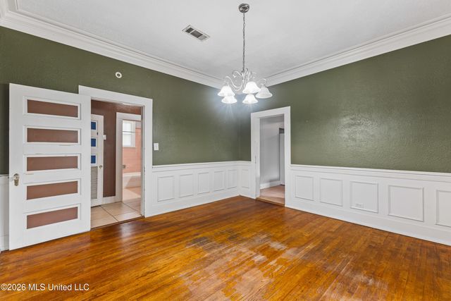 204 5th Avenue, Hattiesburg, MS 39401