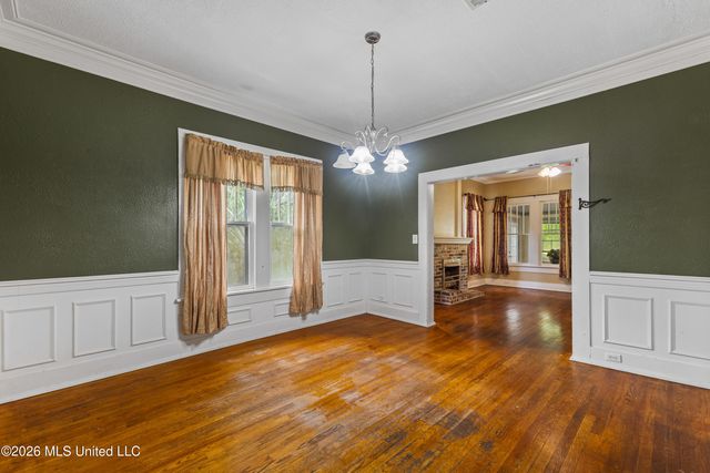 204 5th Avenue, Hattiesburg, MS 39401
