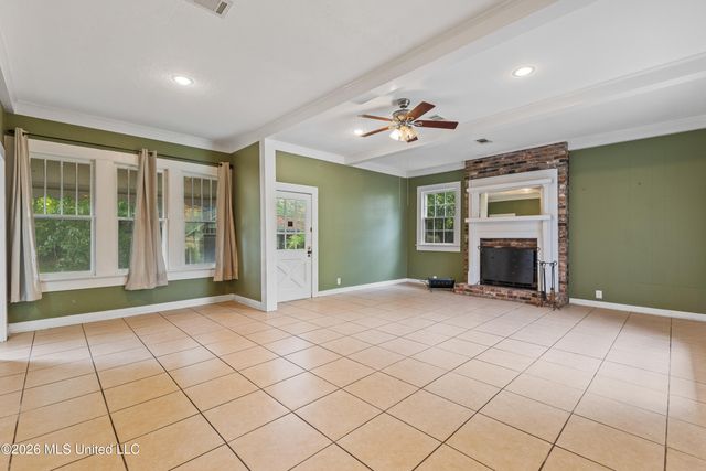 204 5th Avenue, Hattiesburg, MS 39401