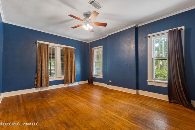204 5th Avenue, Hattiesburg, MS 39401