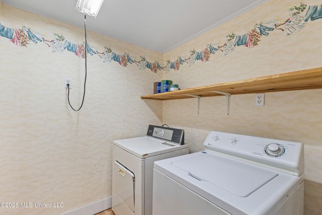 204 5th Avenue, Hattiesburg, MS 39401