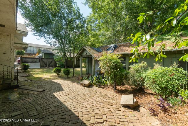 204 5th Avenue, Hattiesburg, MS 39401
