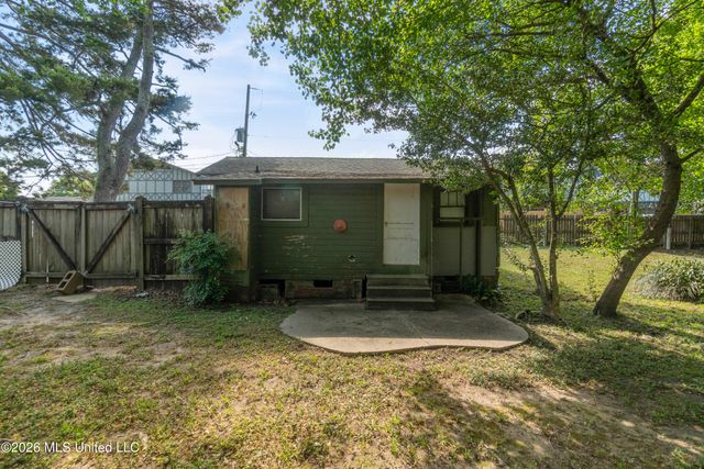 204 5th Avenue, Hattiesburg, MS 39401