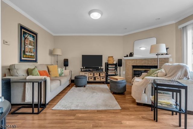 36 Carlisle Ct, Franklin Twp., NJ 08873