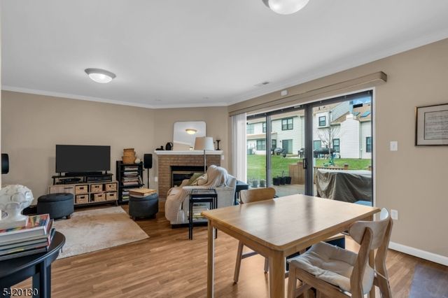 36 Carlisle Ct, Franklin Twp., NJ 08873