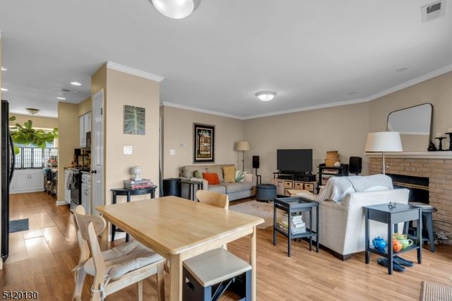 36 Carlisle Ct, Franklin Twp., NJ 08873