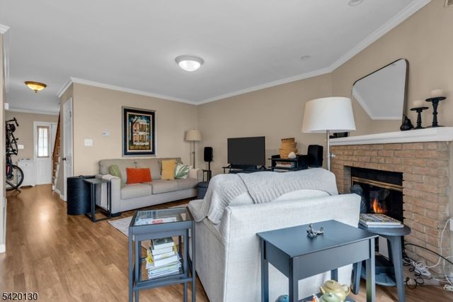 36 Carlisle Ct, Franklin Twp., NJ 08873