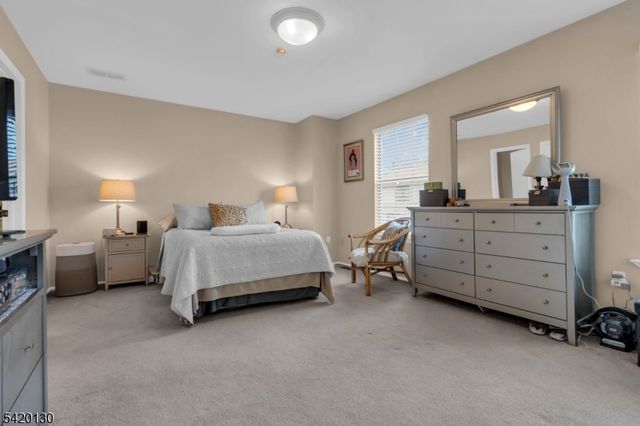 36 Carlisle Ct, Franklin Twp., NJ 08873