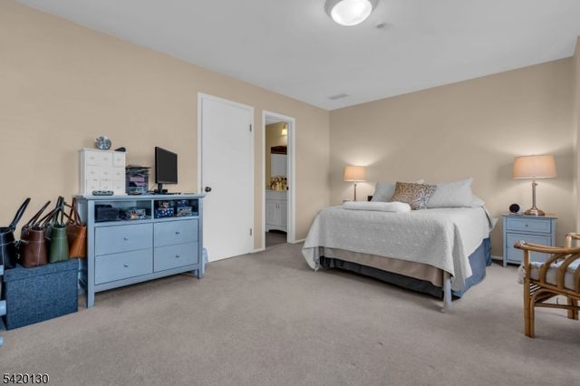 36 Carlisle Ct, Franklin Twp., NJ 08873