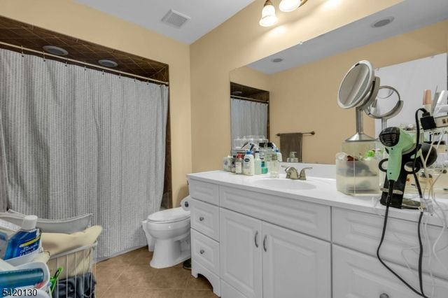 36 Carlisle Ct, Franklin Twp., NJ 08873