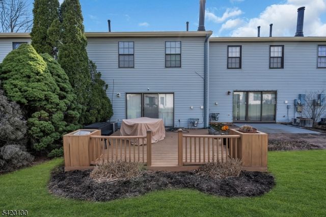 36 Carlisle Ct, Franklin Twp., NJ 08873