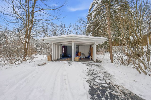 529 W Creekwood Drive, Palatine, IL 60074