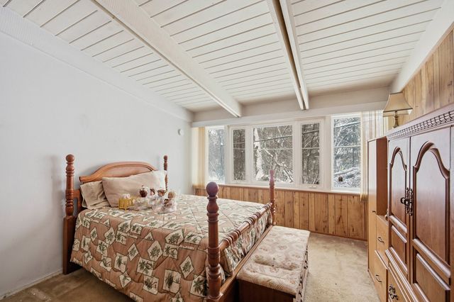 529 W Creekwood Drive, Palatine, IL 60074