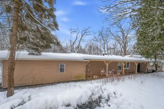 529 W Creekwood Drive, Palatine, IL 60074