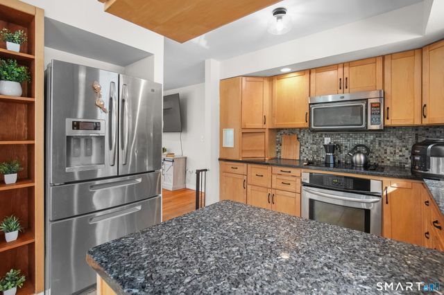 31 Hartford Turnpike, Tolland, CT 06084