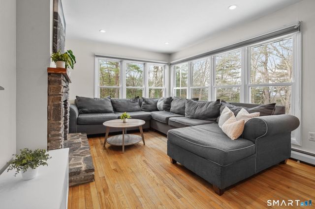 31 Hartford Turnpike, Tolland, CT 06084