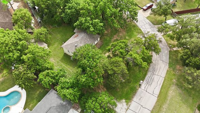 308 Mockingbird Lane, Highland Village, TX 75077