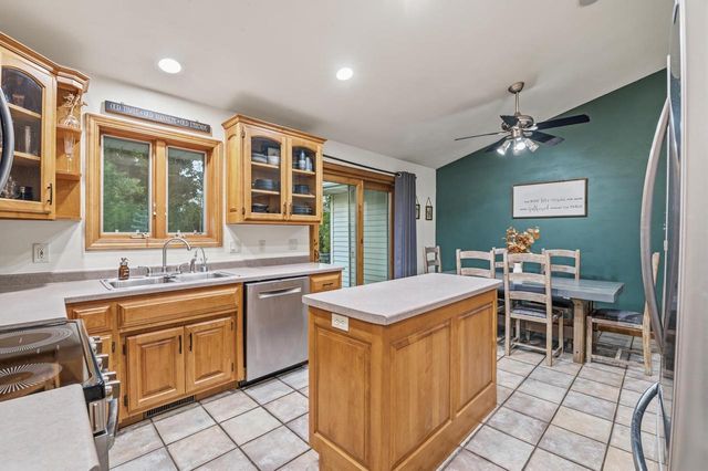 1569 REDSTONE TRAIL, Green Bay, WI 54313