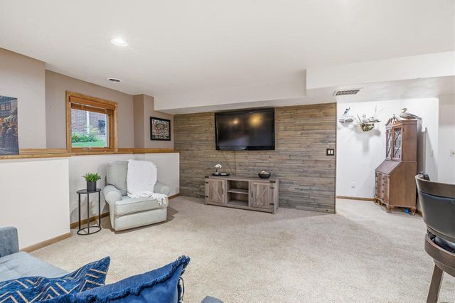 1569 REDSTONE TRAIL, Green Bay, WI 54313