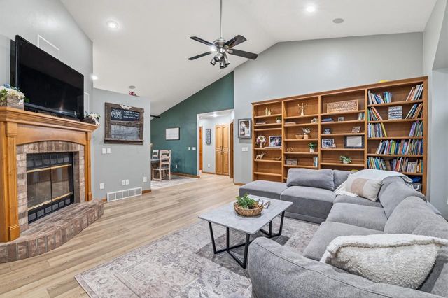 1569 REDSTONE TRAIL, Green Bay, WI 54313