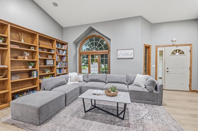 1569 REDSTONE TRAIL, Green Bay, WI 54313