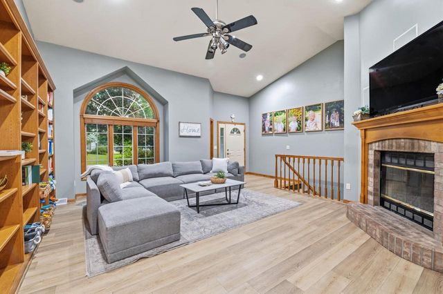 1569 REDSTONE TRAIL, Green Bay, WI 54313