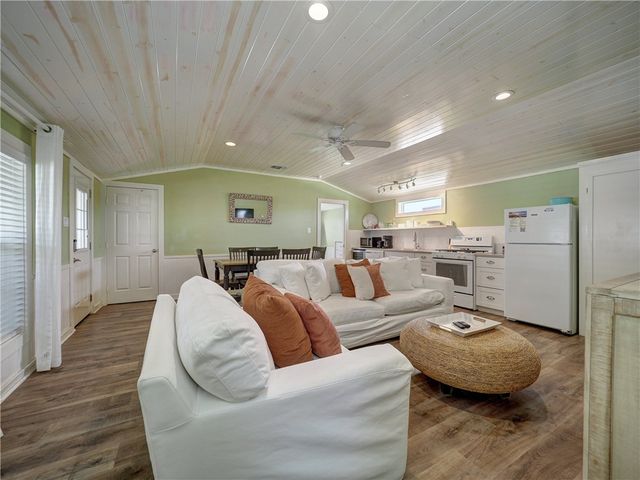 523 S Station St H, Port Aransas, TX 78373