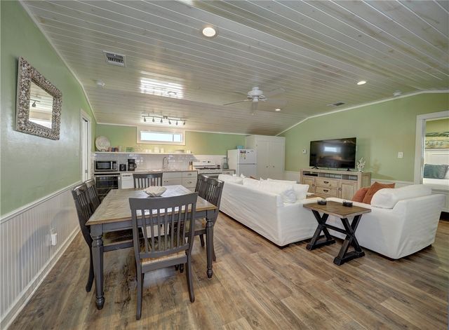 523 S Station St H, Port Aransas, TX 78373