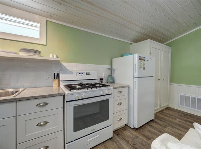 523 S Station St H, Port Aransas, TX 78373