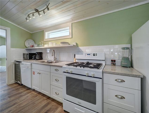 523 S Station St H, Port Aransas, TX 78373