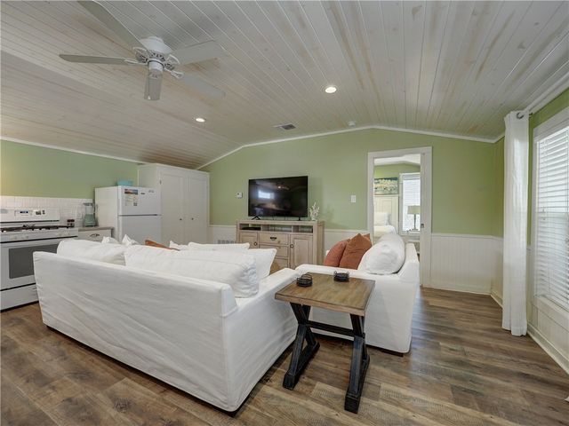 523 S Station St H, Port Aransas, TX 78373