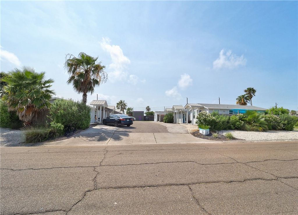 523 S Station St H, Port Aransas, TX 78373 — photo 2