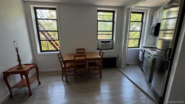 44-14 Newtown Road 3T, Astoria, NY 11103