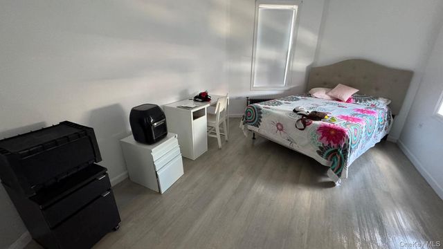 44-14 Newtown Road 3T, Astoria, NY 11103