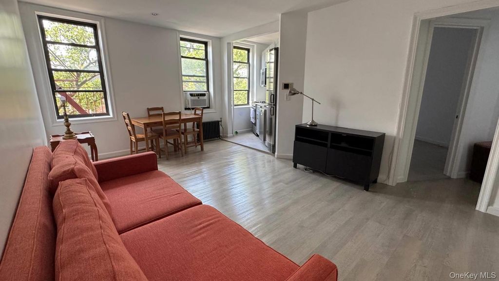 44-14 Newtown Road 3T, Astoria, NY 11103