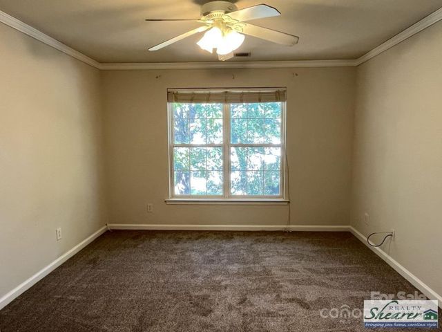 6329 Elderslie Drive, Charlotte, NC 28269